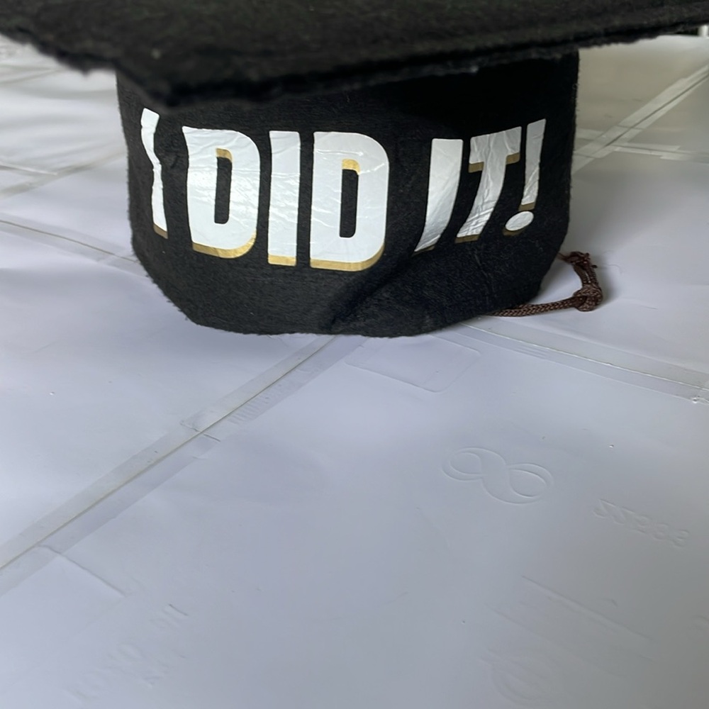 Over Sized Graduation Cap - Picture 3 of 5